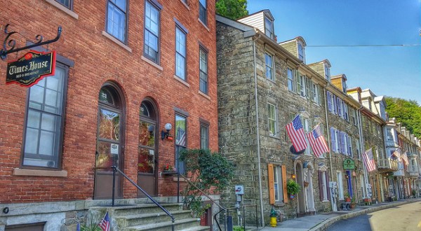 This Charming Town In Pennsylvania Is Perfect For A Summer Day Trip