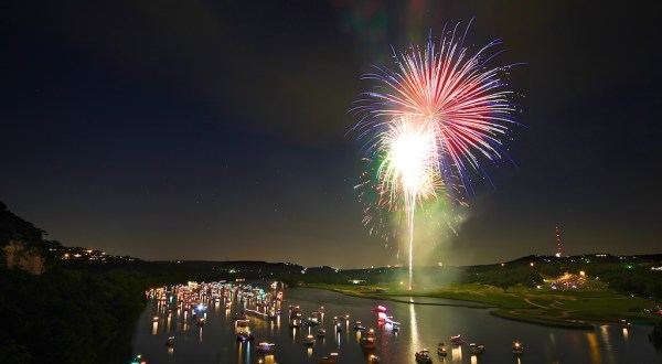 These Fireworks Displays In Austin Will Drop Your Jaw