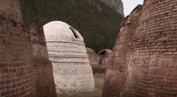 You Won’t Believe These Otherworldly Structures In Montana Are Over 100-Years-Old