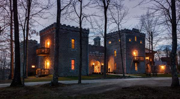 A Little Known Castle In Ohio, Ravenwood Will Give You The Time Of Your Life