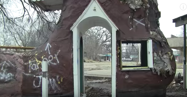What This Footage Captured At This Abandoned Kansas Park Is Truly Grim