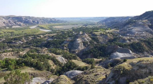 These 8 Scenic Overlooks In North Dakota Will Leave You Breathless