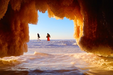 Hiking To This Aboveground Cave In Wisconsin Will Give You A Surreal Experience