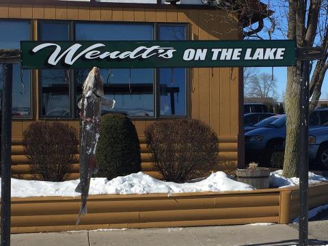 Dine At These 11 Wisconsin Restaurants For The Best Fish Fry EVER