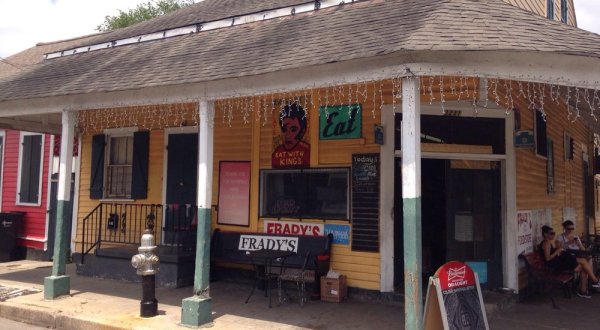 9 Mom & Pop Restaurants in New Orleans That Serve Home Cooked Meals To Die For