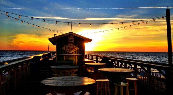 These 7 Beachfront Restaurants In North Carolina Are Out Of This World