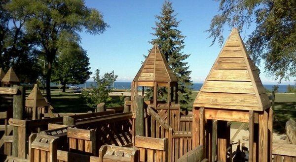 6 Amazing Playgrounds In Michigan That Will Make You Feel Like A Kid Again