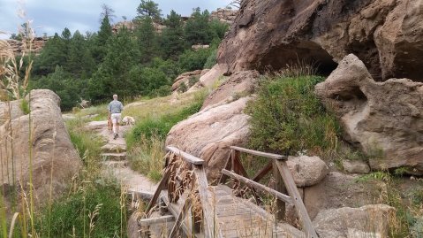 Hiking To This Aboveground Cave Near Denver Will Give You A Surreal Experience