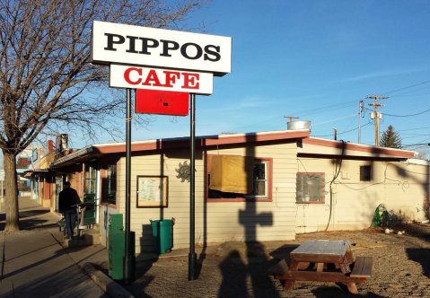 12 Mom & Pop Restaurants In Colorado That Serve Home Cooked Meals To Die For