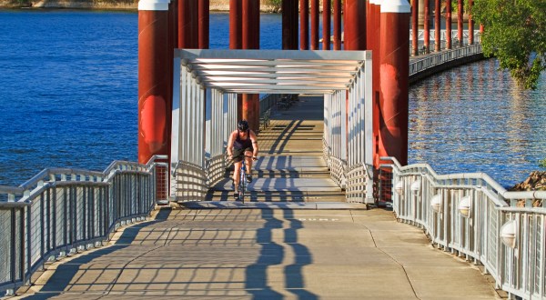 These 8 Gorgeous Waterfront Trails In Portland Are Perfect For A Summer Day