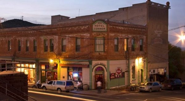 These 14 Haunted Restaurants In Arizona Will Give You Goosebumps