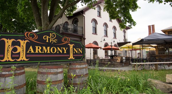 You’ll Never Forget Your Visit To These 6 Haunted Restaurants In Pennsylvania