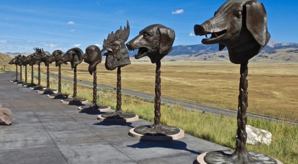 10 Bizarre Roadside Attractions In Wyoming That Will Make You Do A Double Take