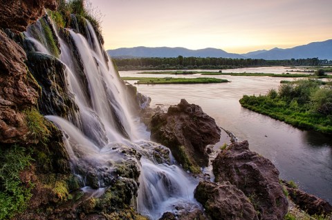 10 Unbelievable Idaho Waterfalls Hiding In Plain Sight... No Hiking Required