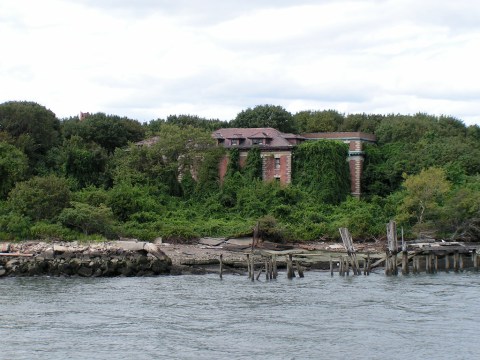 This Island In New York Has A Dark And Evil History That Will Never Be Forgotten