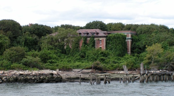 This Island In New York Has A Dark And Evil History That Will Never Be Forgotten
