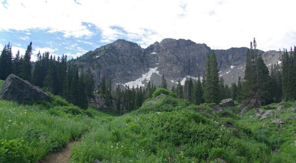 This One Epic Hike In Utah Is Picture Perfect For A Summer’s Day