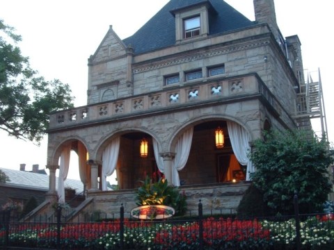 These 5 Bed And Breakfasts In Pittsburgh Are Perfect For A Getaway