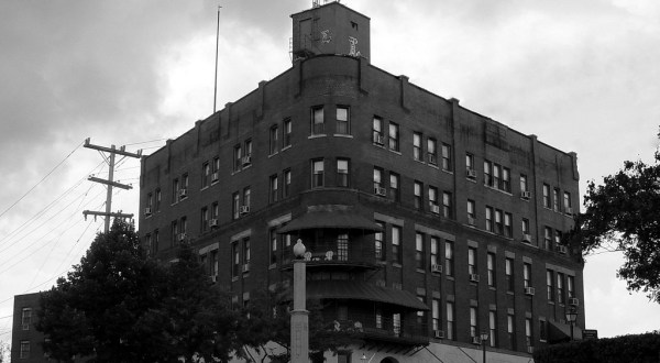 You’ll Never Forget Your Stay At The Most Haunted Hotel In Ohio