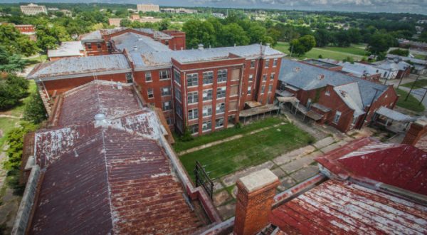 Only The Most Daring South Carolinians Would Enter This Abandoned Mental Hospital