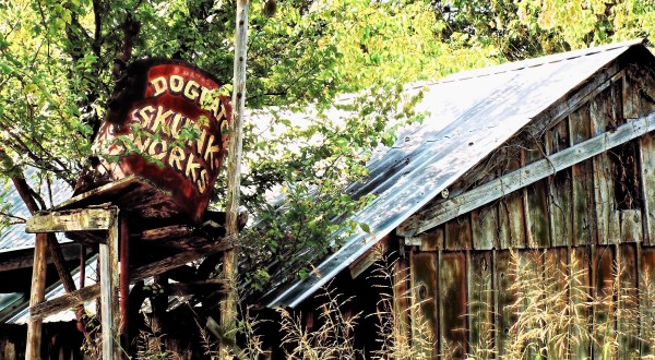 You Won’t Believe This Abandoned Hillbilly Theme Park Is Hiding In The Hills Of Arkansas