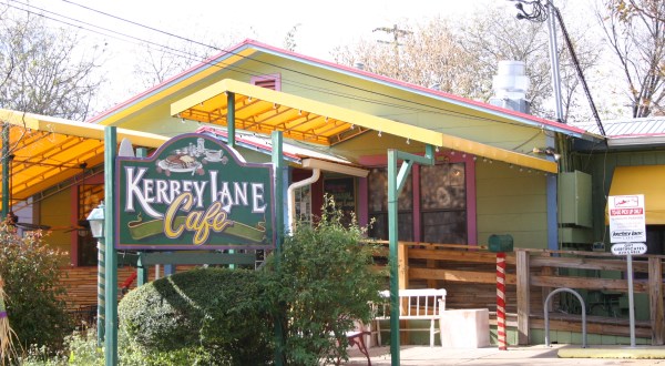 These 10 Awesome Diners In Austin Will Make You Feel Right At Home