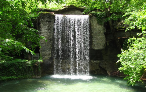 12 Unbelievable Missouri Waterfalls Hiding In Plain Sight... No Hiking Required