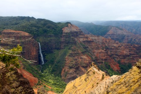 The Grand Canyon Of The Pacific Is Right Here In Hawaii And It's Breathtaking