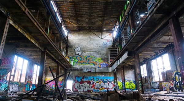 These Amazing Abandoned Factories In Milwaukee Hide A Colorful Surprise Inside