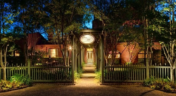 Here Are The 10 Most Romantic Restaurants In South Carolina And You’re Going To Love Them