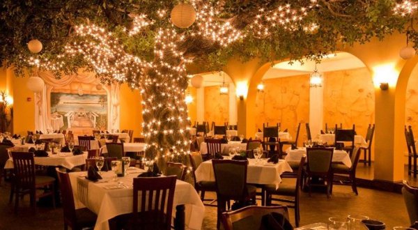 Here Are The 10 Most Romantic Restaurants In Florida And You’re Going To Love Them
