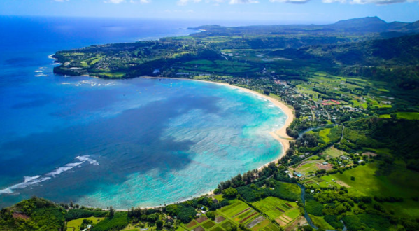 These 13 Incredible Hawaiian Bays Will Give You An Unforgettable Experience