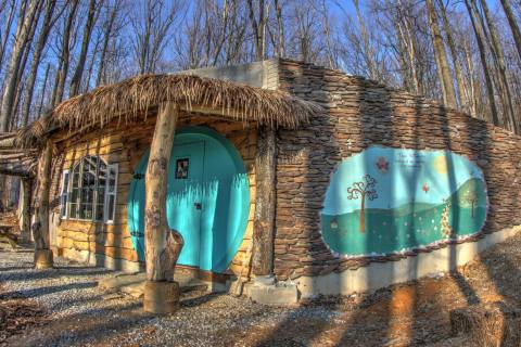 We Dare You To Spend The Night In This Hobbit House In Maryland And Not Love It