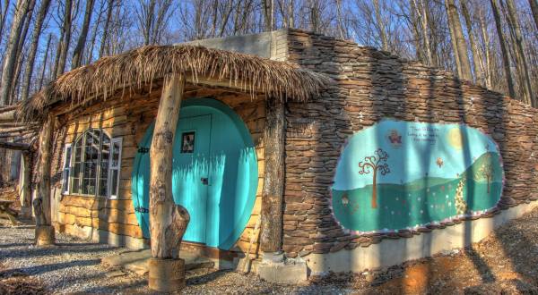 We Dare You To Spend The Night In This Hobbit House In Maryland And Not Love It