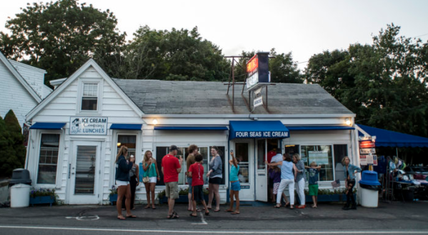 These 15 Ice Cream Shops In Massachusetts Will Make Your Sweet Tooth Go CRAZY