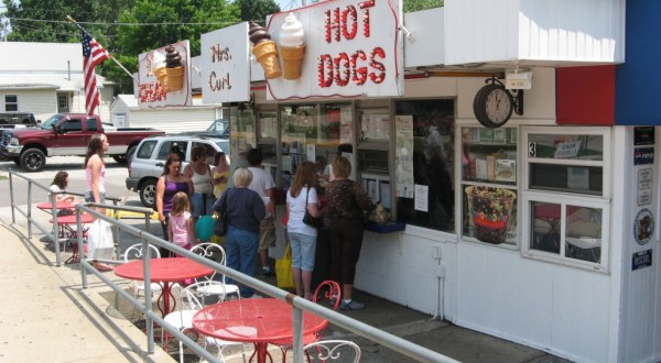 This Tiny Shop In Indiana Serves Ice Cream To Die For