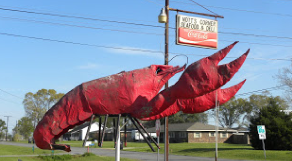 11 Bizarre Roadside Attractions In Louisiana That Will Make You Do A Double Take