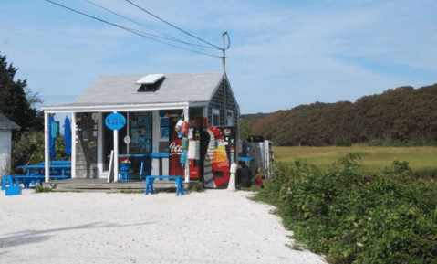 Here Are The 14 Most Mouthwatering Clam Shacks In Massachusetts