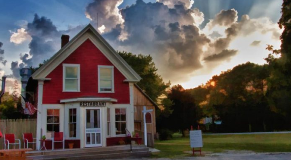 11 Mom & Pop Restaurants In Maine That Serve Home Cooked Meals To Die For