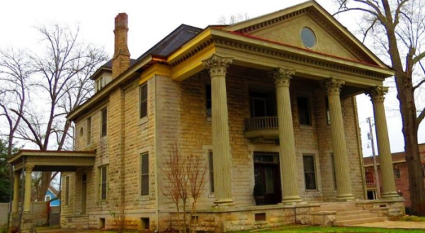 There’s A Little Known Castle Hiding In Mississippi… And You’ll Want To Visit