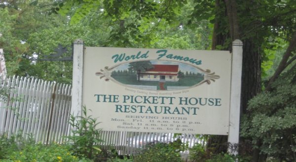 There’s No Restaurant In The World Like The Pickett House In Texas