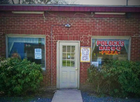 A Tiny Shop In Pennsylvania, Polock's Bar-B-Q & Pizza Serves Mouthwatering Meals
