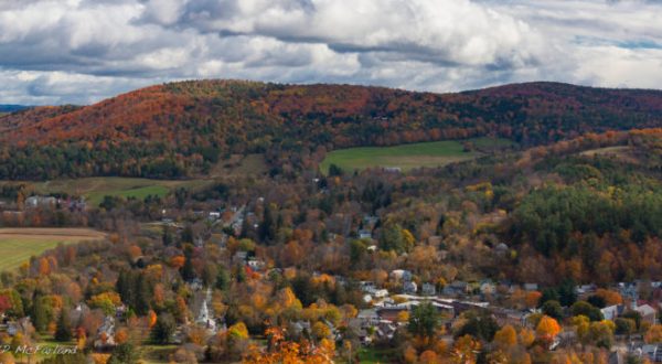 This Charming Small Town In Vermont Is Perfect For A Weekend Escape