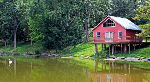 9 Affordable Places To Stay Overnight In West Virginia