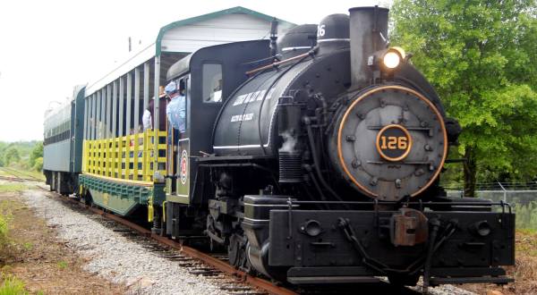 Take This BBQ Train In South Carolina For An Adventure You Won’t Forget