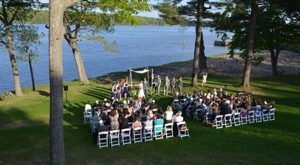 13 Epic Spots To Get Married In Maine That’ll Blow Guests Away