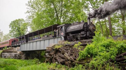 A Ride On This Vintage Train In Maryland Is Perfectly Picturesque