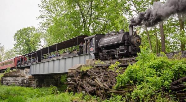 A Ride On This Vintage Train In Maryland Is Perfectly Picturesque