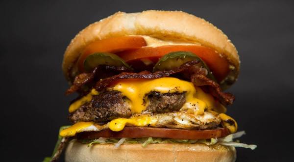 This Ultimate Burger Bucket List In Oregon Will Make Your Mouth Water