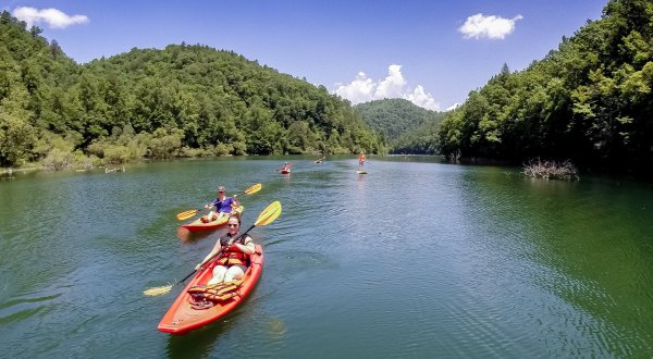 A Trip To This Incredible Outdoor Center In North Carolina Is The Perfect Way To End Your Summer